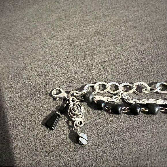 HandCrafted Chain Bracelet with Vintage Wood Rosary Black Beads - Picture 4 of 7